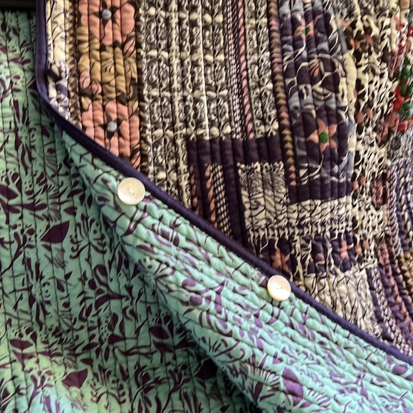 Orvis Women's REVERSIBLE quilted vest, size M, 2 patterns, mini print & patches - Picture 14 of 14